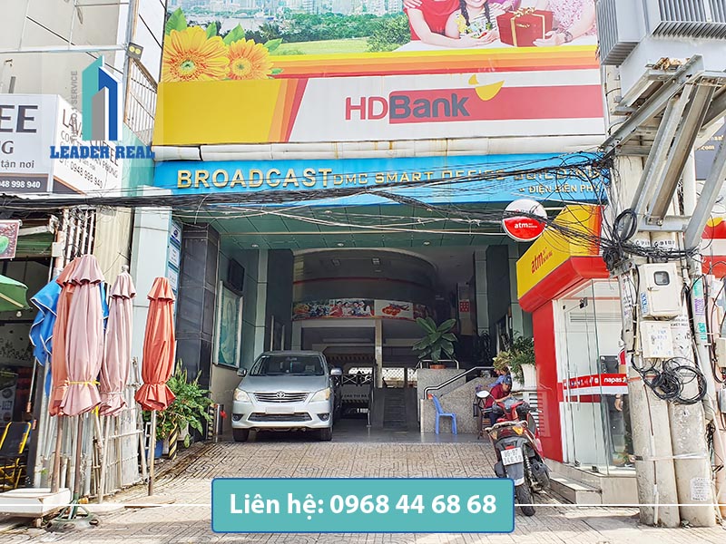 Lối vào tòa nhà cho thuê văn phòng DMC 3 building quận Bình Thạnh Lối vào tòa nhà cho thuê văn phòng DMC 3 building quận Bình Thạnh