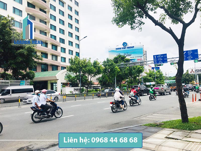 Giao thông thuận lợi tại tòa nhà cho thuê văn phòng Park Royal building quận Tân Bình Giao thông thuận lợi tại tòa nhà cho thuê văn phòng Park Royal building quận Tân Bình