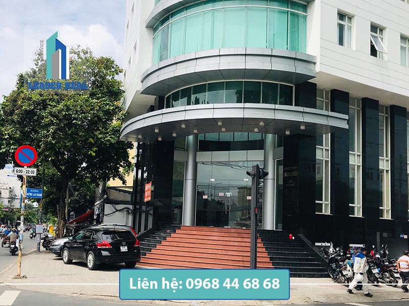 Lối vào tòa nhà cho thuê văn phòng Hoàng Triều building quận Tân Bình Lối vào tòa nhà cho thuê văn phòng Hoàng Triều building quận Tân Bình