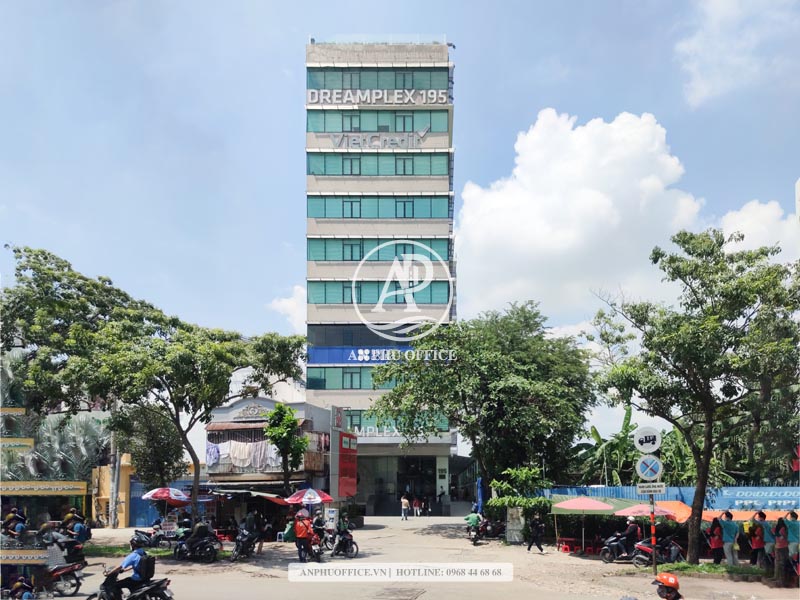 DreamPlex 195 Building