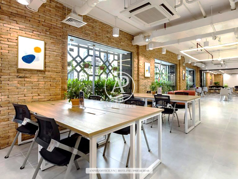 ./van-phong-tron-goi-quan-1-tai-the-hive.html